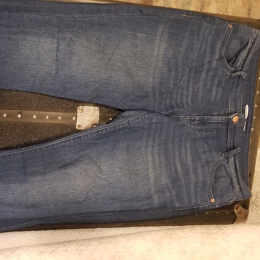 Medium blue, lowrise, super skinny jeans